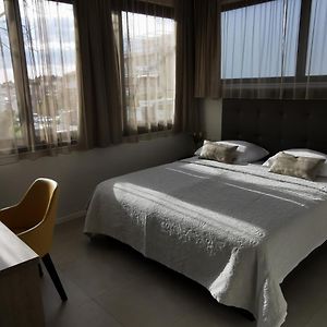 King Room Garden View